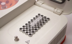 Mobilní genetická laboratoř Bento Lab